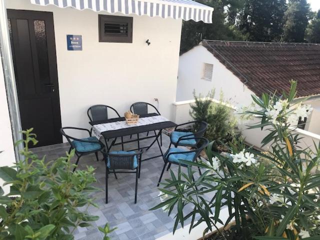 Apartment Mimi, Nečujam מראה חיצוני תמונה